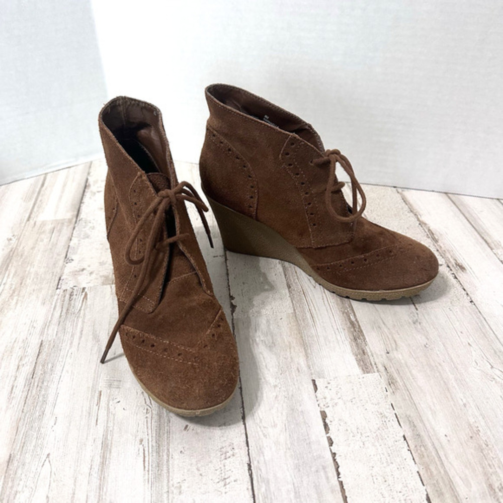 MIA Raphaella Wedge Boots 8M Brown Lace Up Oxford Suede 3" Heel Casual Shoe